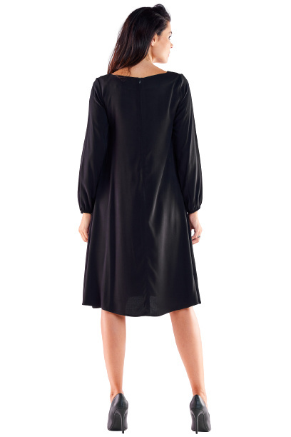 Sukienka trapezowa midi z wiskozy z długim rękawem czarna